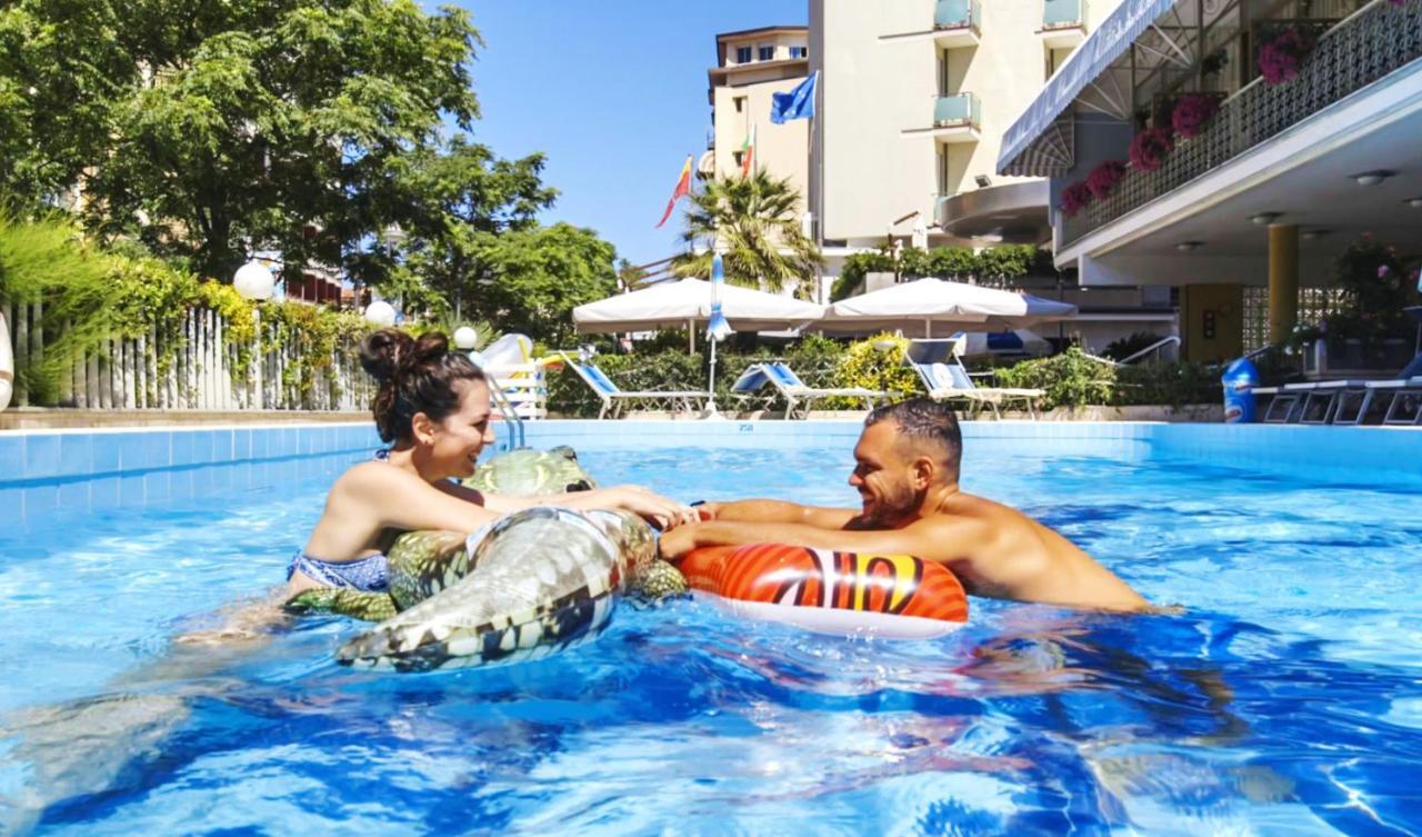 Hotel Royal-Spiaggia Gatteo a Mare Ngoại thất bức ảnh