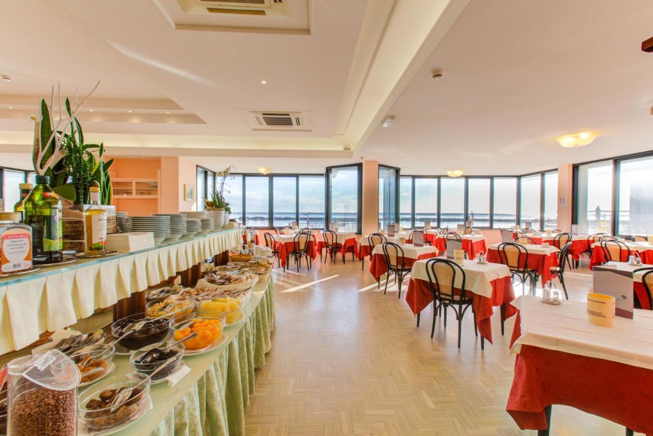 Hotel Royal-Spiaggia Gatteo a Mare Ngoại thất bức ảnh